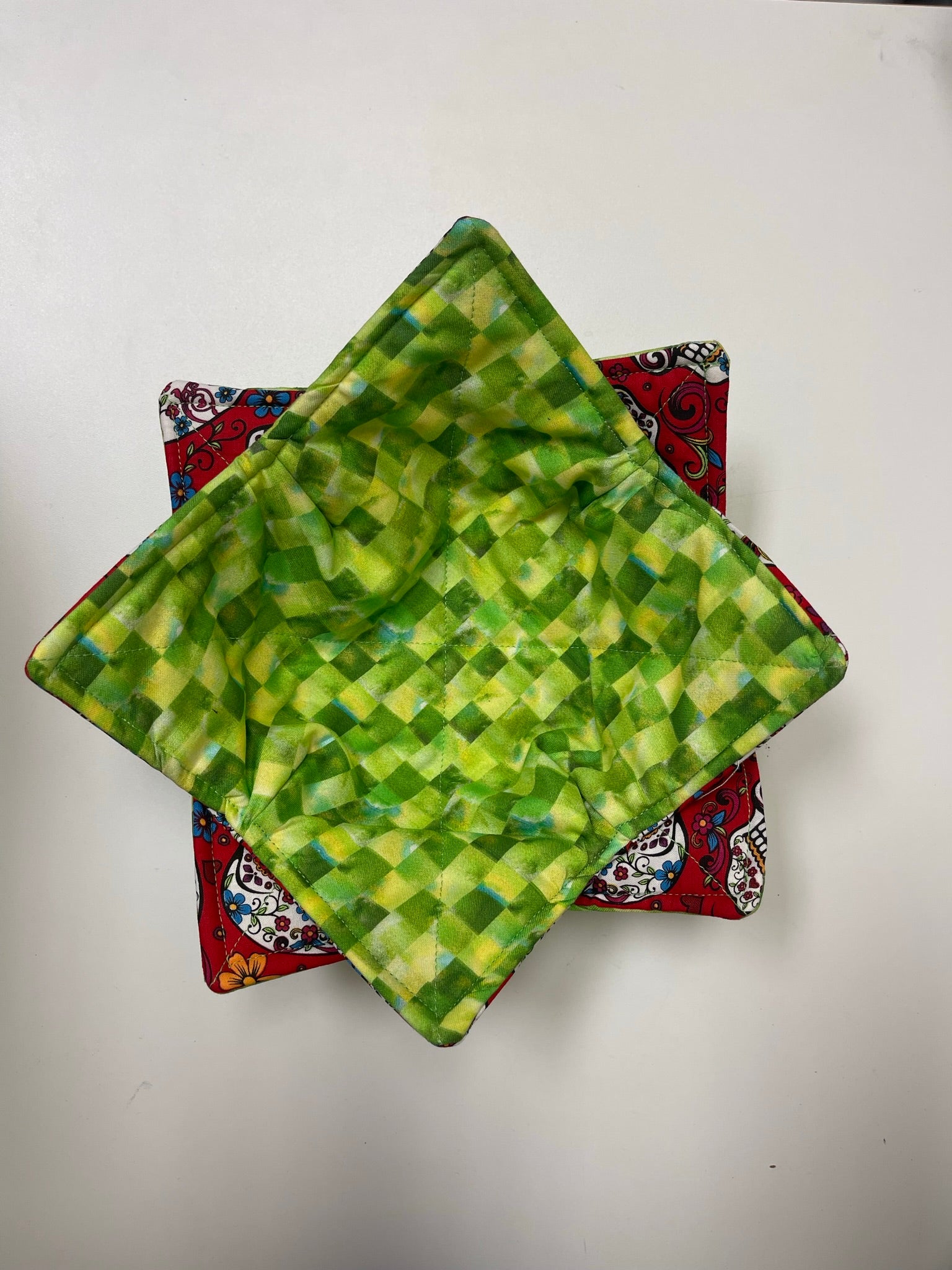 Bowl cozy-Sugar Skull (Red) & Bright Green